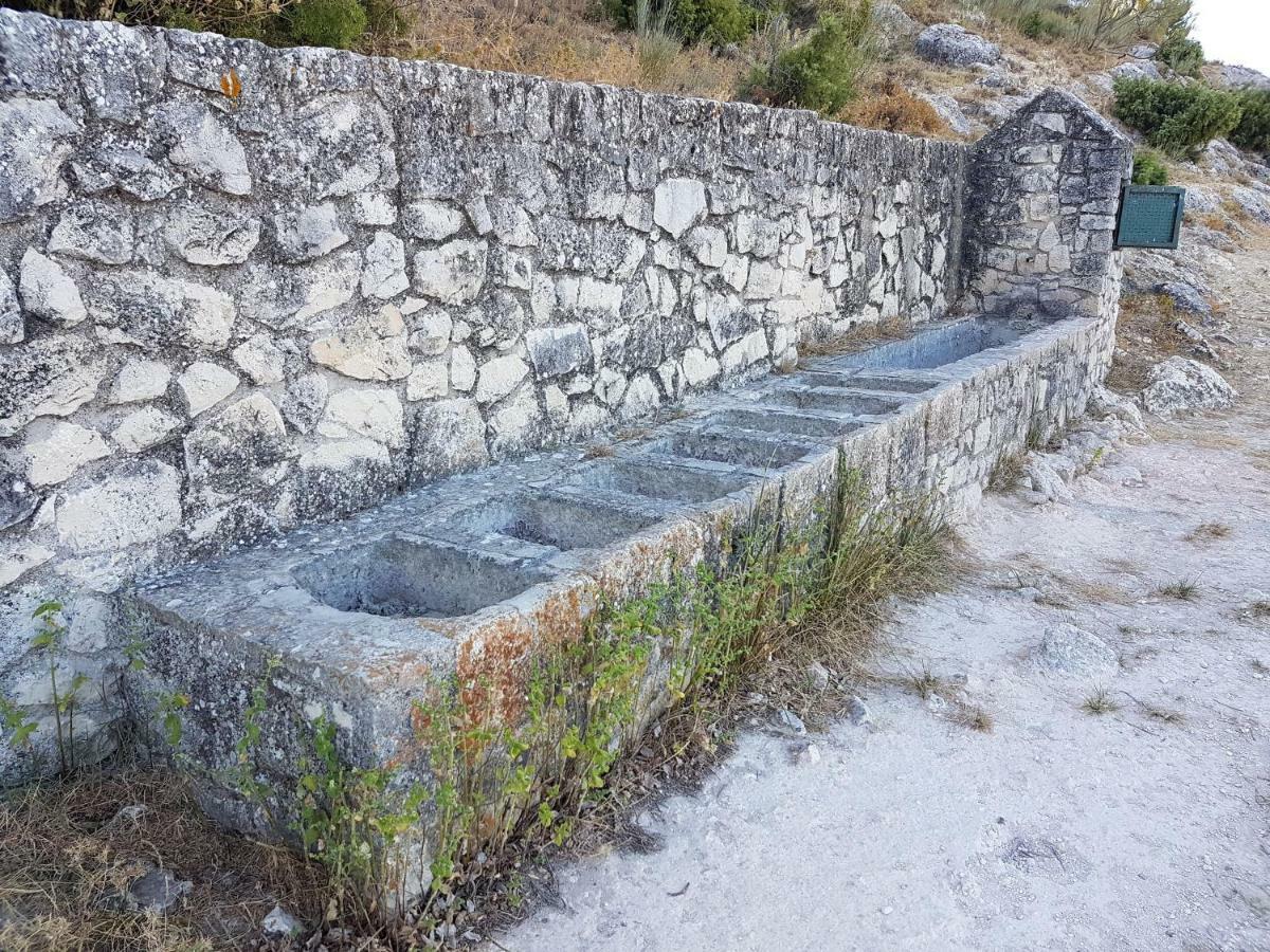 Apartamentos Rurales La Dehesa Del Acebuche Jaen Luaran gambar