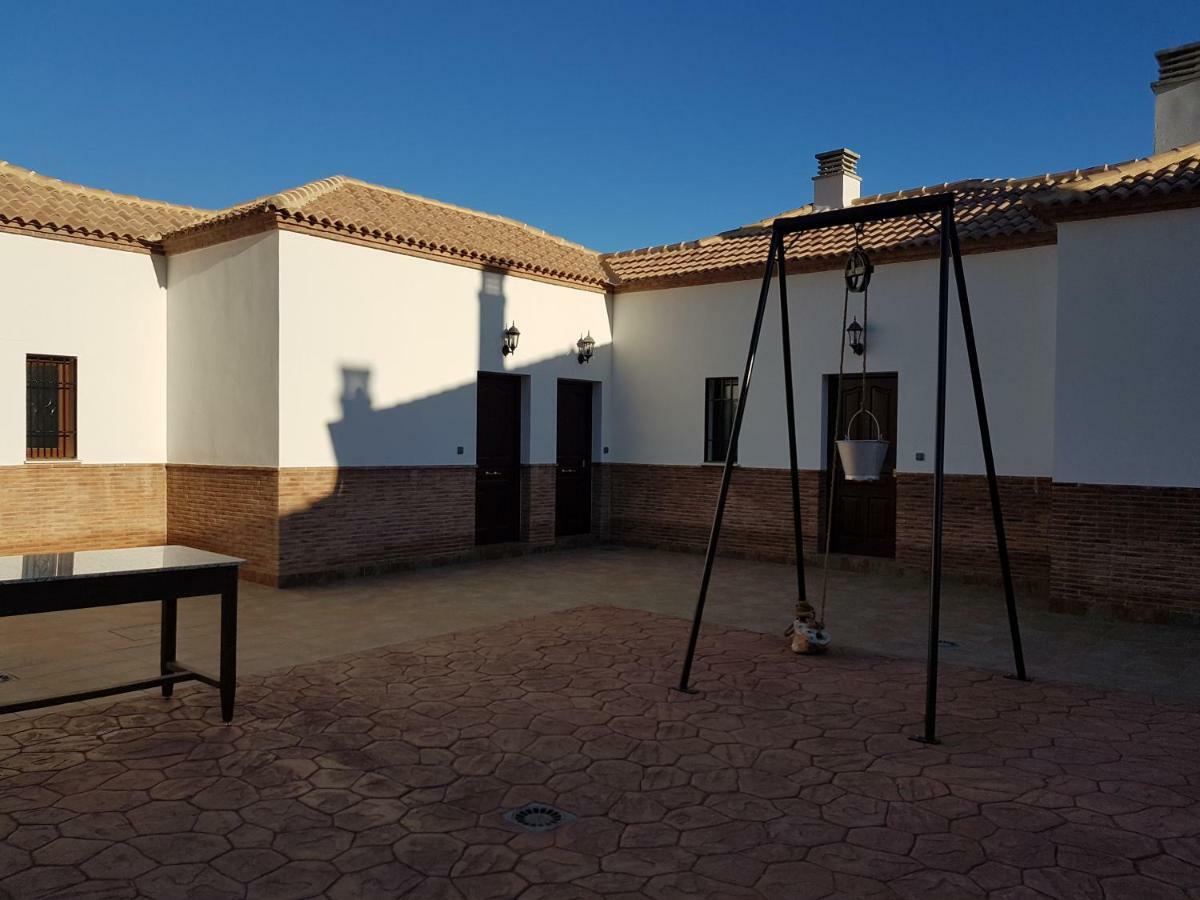 Apartamentos Rurales La Dehesa Del Acebuche Jaen Luaran gambar