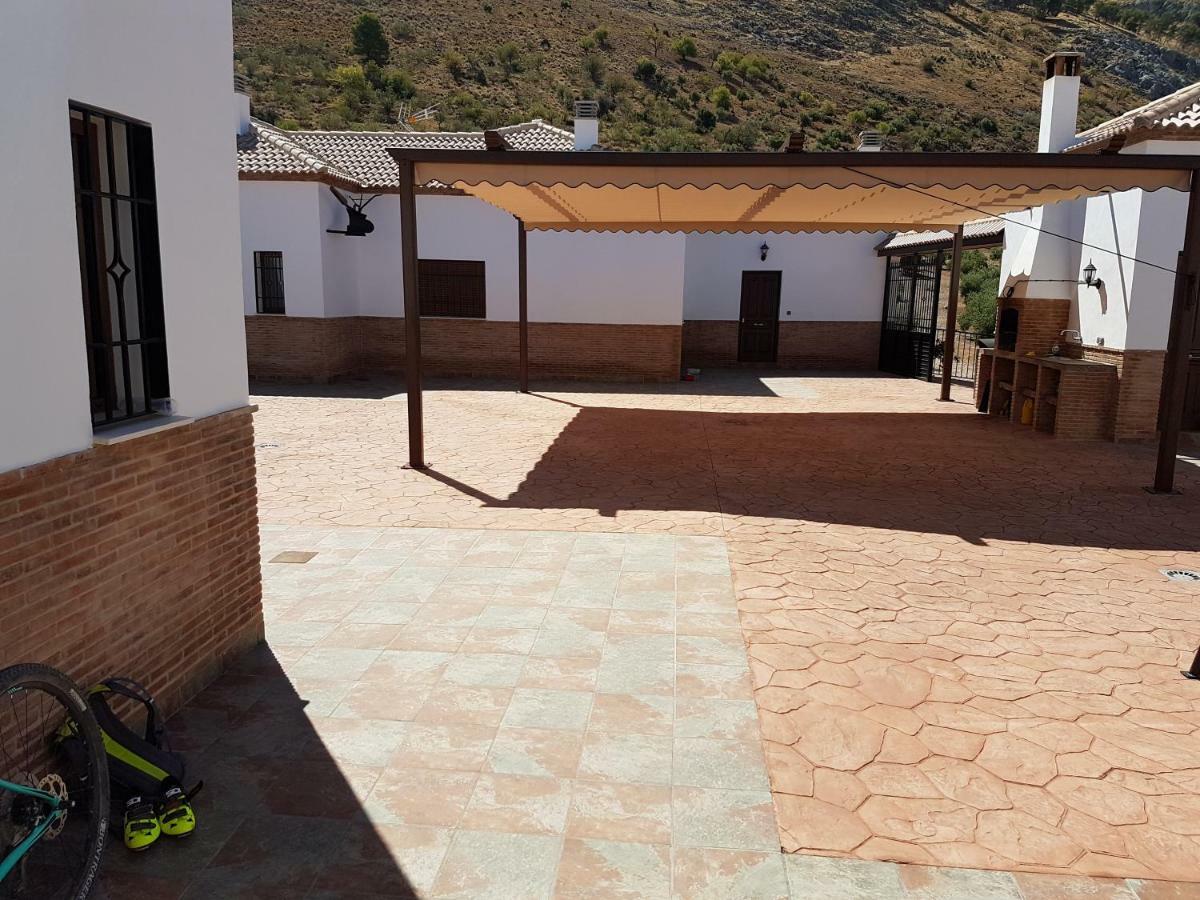 Apartamentos Rurales La Dehesa Del Acebuche Jaen Luaran gambar