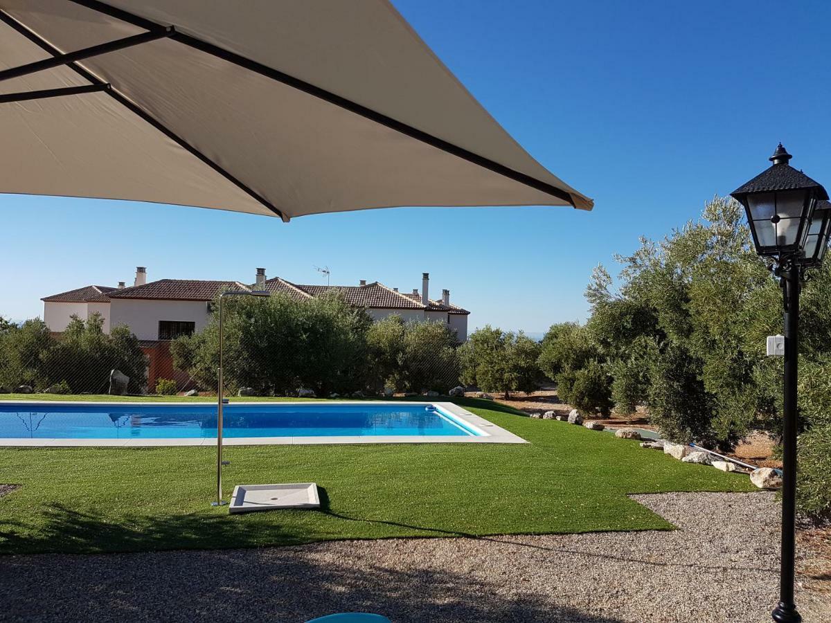 Apartamentos Rurales La Dehesa Del Acebuche Jaen Luaran gambar