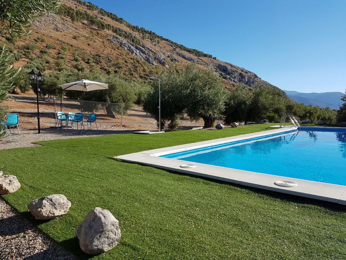 Apartamentos Rurales La Dehesa Del Acebuche Jaen Luaran gambar